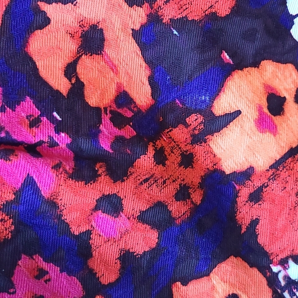 Beautiful Floral Dress - Picture 7 of 7